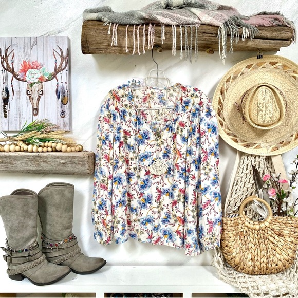 Tops - Sweet prairie floral boho blouse w cottage core/folk/peasant vibe